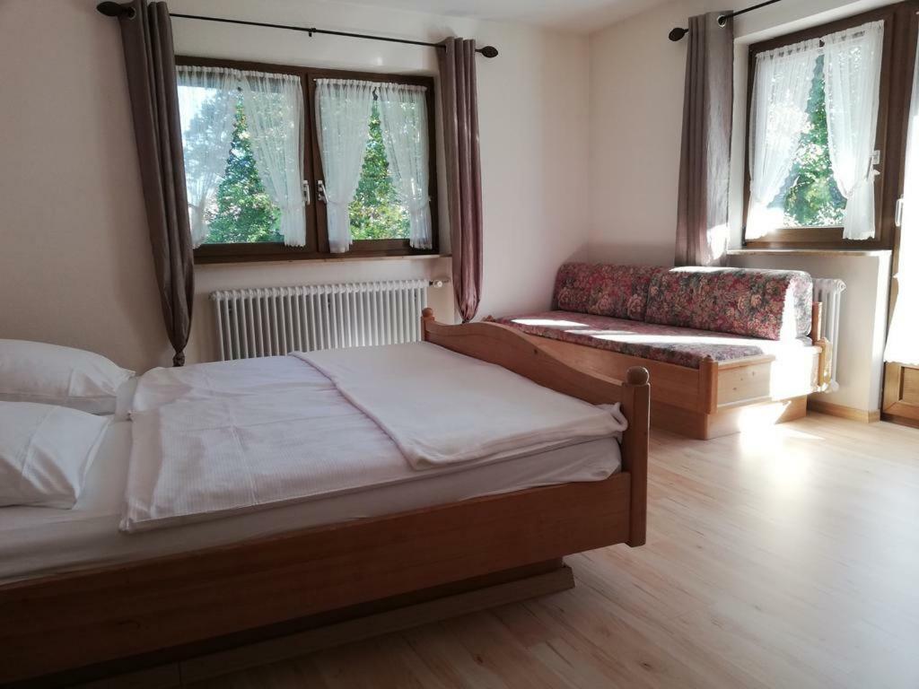 Gaestehaus Roessle Rötenbach المظهر الخارجي الصورة