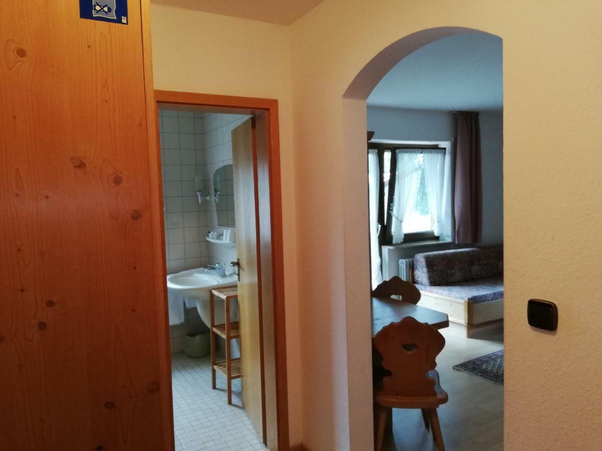 Gaestehaus Roessle Rötenbach المظهر الخارجي الصورة